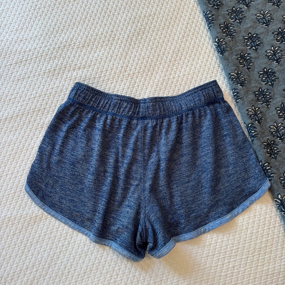 Royal blue heather shorts under Armour soft athletic - Picture 7 of 7